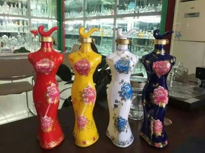 异形玻璃酒瓶玻璃酒瓶喷涂酒瓶玻璃瓶