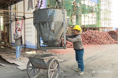 进度条加载30%，内江酒瓶喷涂项目建设稳步推进